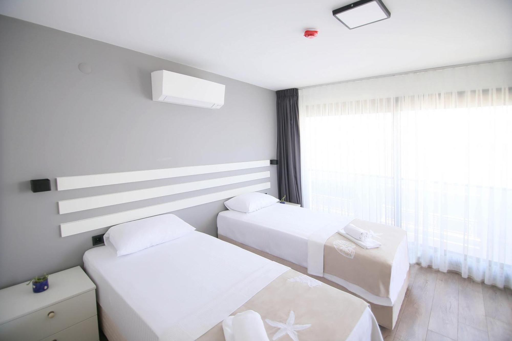 Krem Marin Otel Çeşme Eksteriør billede